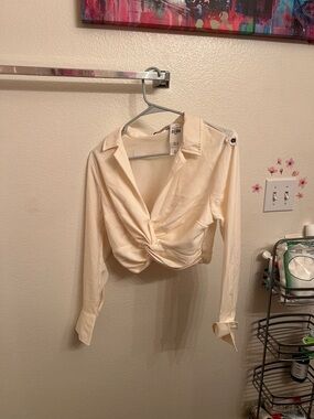 Abercrombie & Fitch Cream Twist-Front Collared Blouse